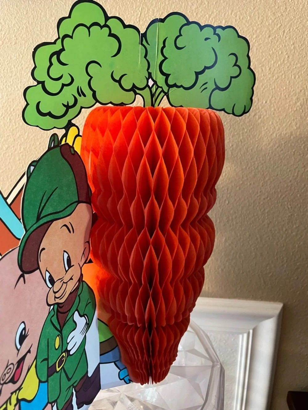 1977 Looney Tunes Carrot Honeycomb Table Centerpiece Bugs Yosemite Porky Sylvest